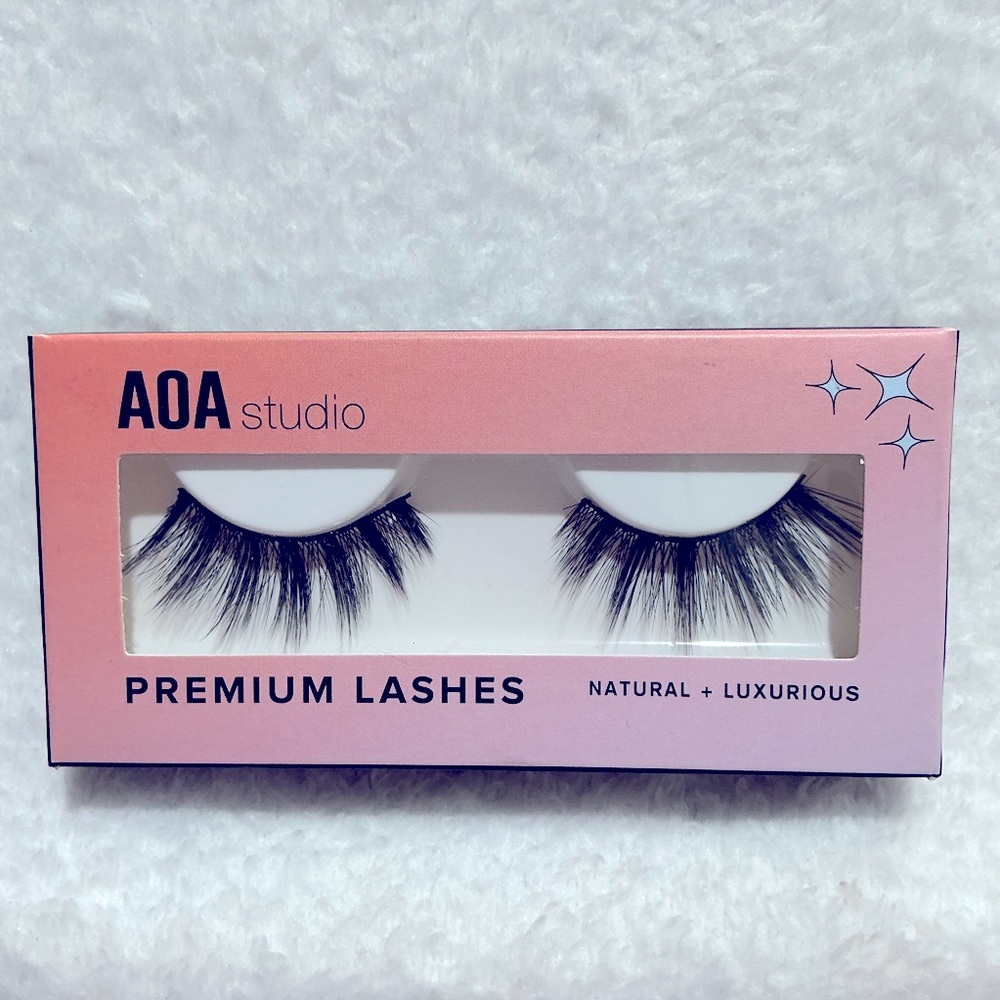 New False Lashes - Picture 4 of 6